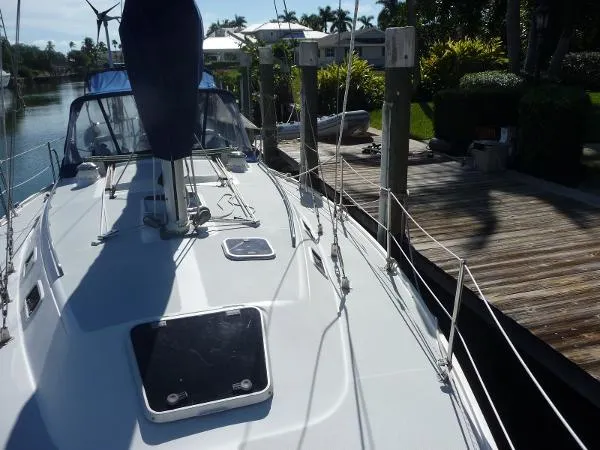 Slide: The Image of Catalina Sloop 1994 - 4