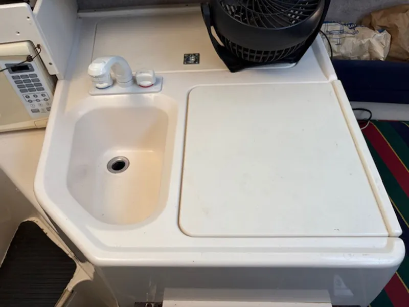 Slide: The Image of Grady-White Sailfish 272 1995 - 20