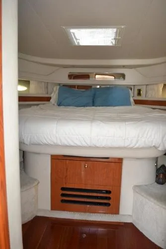 Slide: The Image of Sea Ray 460 Sundancer 1999 - 5