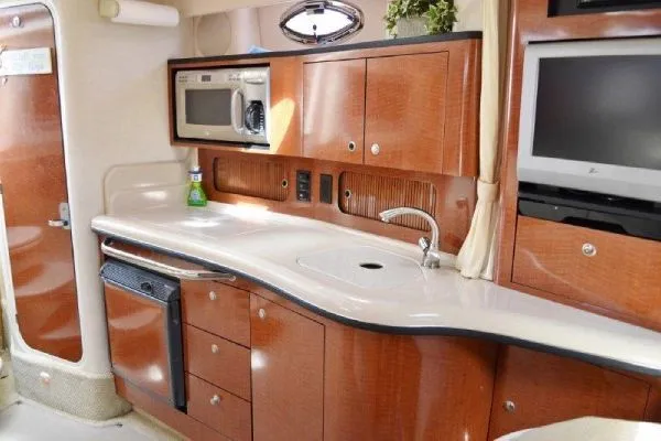 Slide: The Image of Sea Ray 320 Sundancer 2005 - 6
