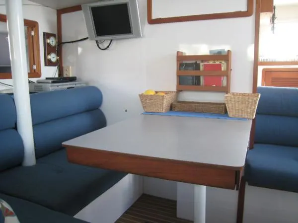 Slide: The Image of Endeavour Catamaran CO. CAT 36 2000 - 3