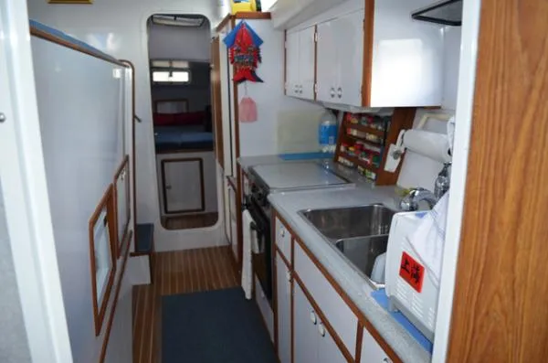 Slide: The Image of Endeavour Catamaran CO. CAT 36 2000 - 6
