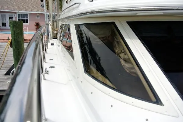 Slide: The Image of Wellcraft 46 Cockpit Motor Yacht 1994 - 9