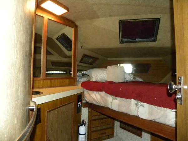 Slide: The Image of Sea Ray Sedan Bridge MY 1984 - 10