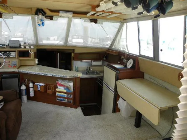 Slide: The Image of Sea Ray Sedan Bridge MY 1984 - 6