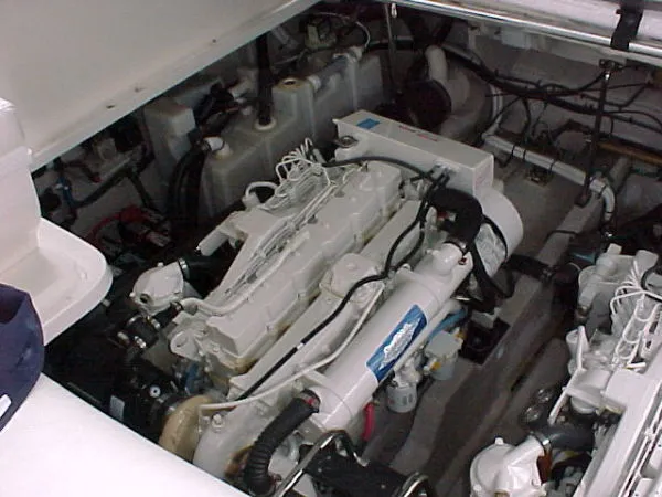 Slide: The Image of Sea Ray 420 DA 2003 - 10