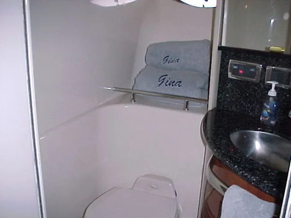 Slide: The Image of Sea Ray 420 DA 2003 - 4