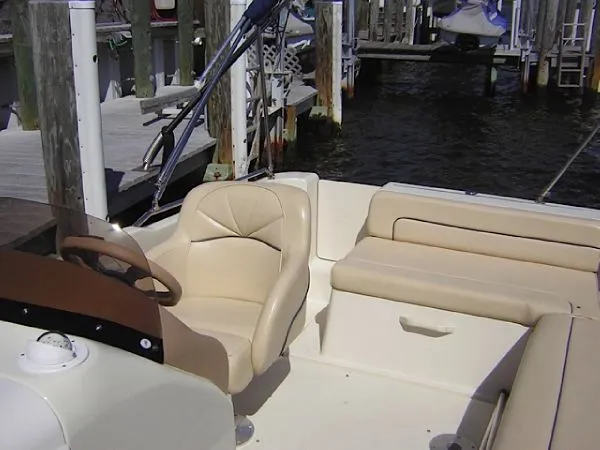 Slide: The Image of Sea Ray Sundeck 240 1999 - 6