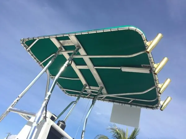 Slide: The Image of Boston Whaler 19 Outrage 1994 - 3