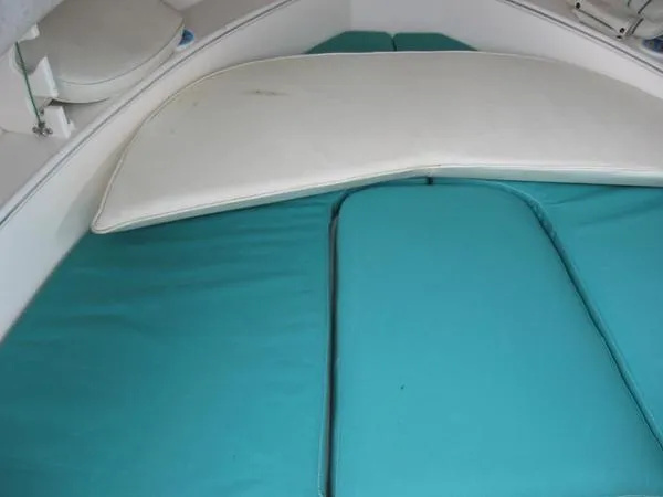 Slide: The Image of Aquasport 245 Explorer 1997 - 4