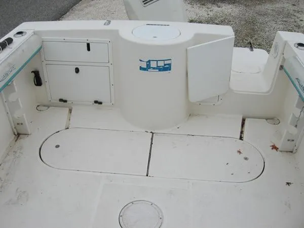 Slide: The Image of Aquasport 245 Explorer 1997 - 6