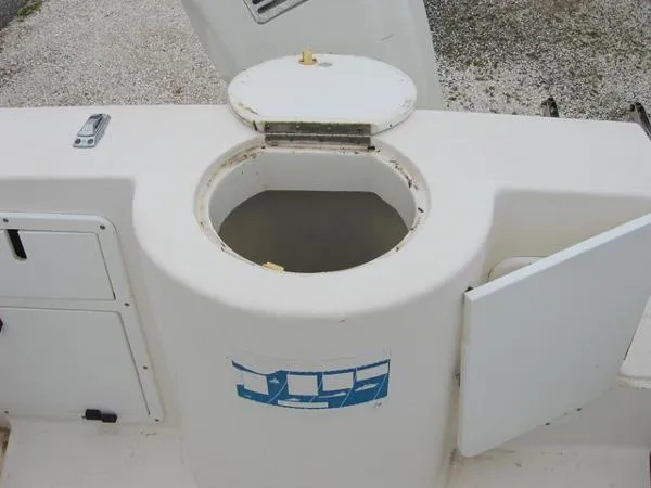 Slide: The Image of Aquasport 245 Explorer 1997 - 7