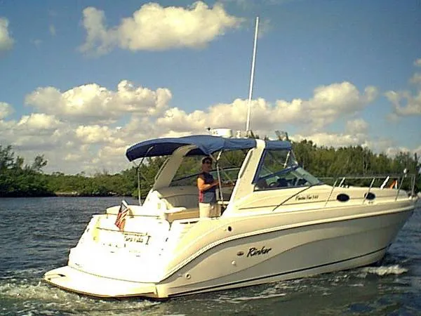 Slide: The Image of Rinker 340 Fiesta Vee 2000 - 0