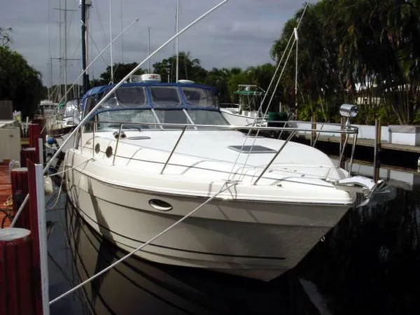 Slide: The Image of Rinker 340 Fiesta Vee 2000 - 5