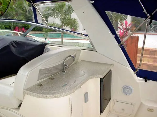 Slide: The Image of Rinker 340 Fiesta Vee 2000 - 6