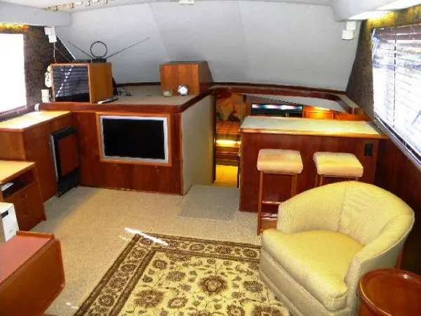 Slide: The Image of Ocean Yacht Custom 48 Supersport Customized 1988 - 4