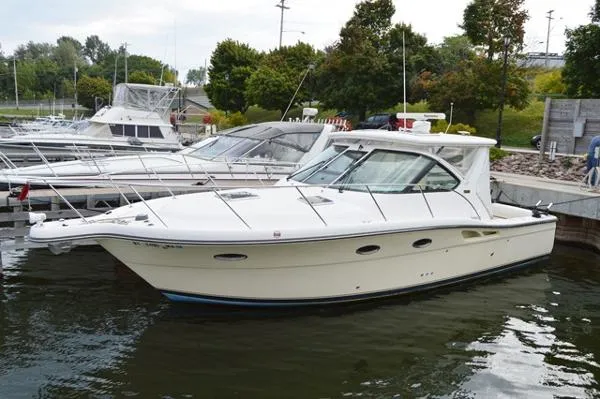 Slide: The Image of Tiara 3200 Open 2005 - 6