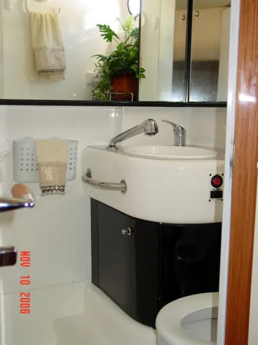 Slide: The Image of Sealine Sport Yacht 2003 - 4