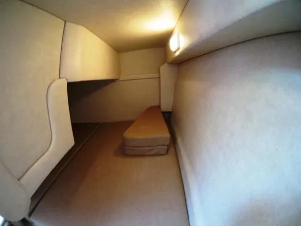 Slide: The Image of Sea Ray 240 Sundancer 2010 - 4