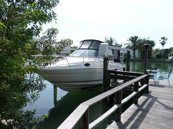 Slide: The Image of Sea Ray 240 Sundancer 2010 - 8