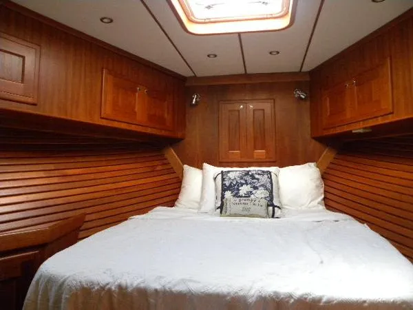 Slide: The Image of Nordhavn 40 Pacific Seacraft 2002 - 10