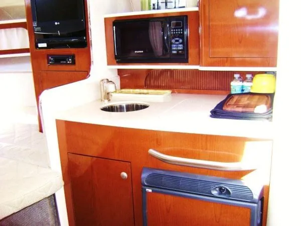 Slide: The Image of Sea Ray 280 Sundancer 2008 - 9
