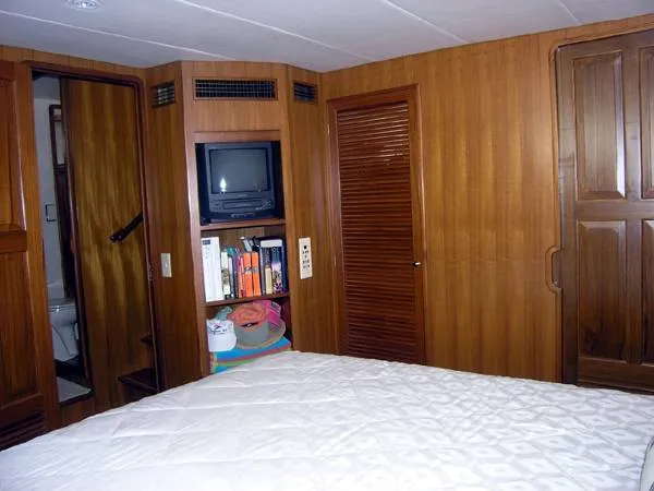 Slide: The Image of Grand Alaskan Raised Pilothouse 1998 - 3