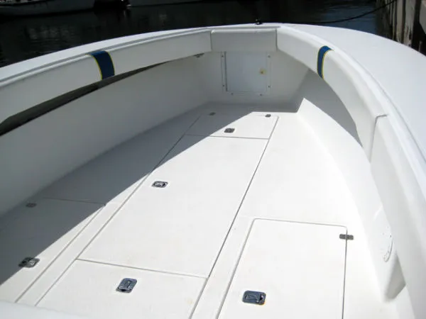 Slide: The Image of SeaVee *341 Center Console* 2001 - 1