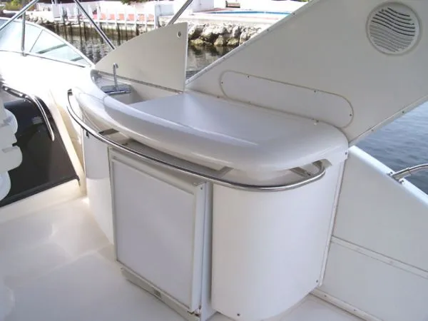 Slide: The Image of Bayliner 1999 - 11
