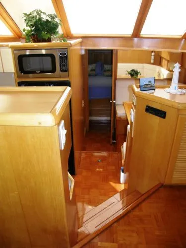 Slide: The Image of Novatec Embassy Sundeck Cruiser 1992 - 4