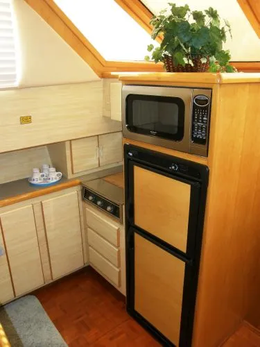 Slide: The Image of Novatec Embassy Sundeck Cruiser 1992 - 7