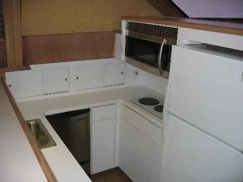 Slide: The Image of Hatteras Cockpit Motor Yacht 1995 - 3
