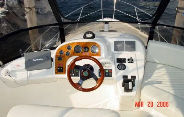 Slide: The Image of Sealine F-37 2000 - 9