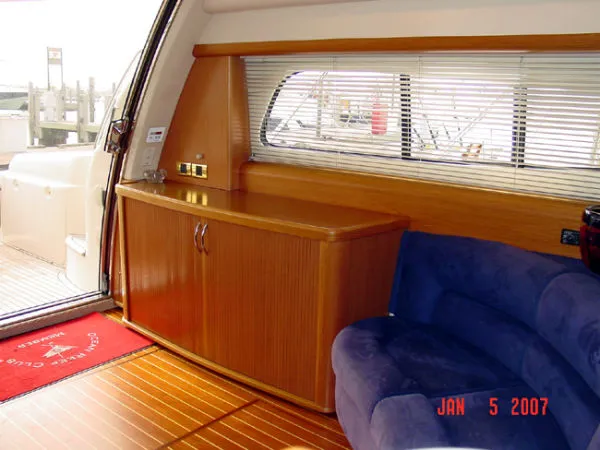 Slide: The Image of Sealine T51 MY 1999 - 2