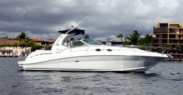 Slide: The Image of Sea Ray *340 Sundancer* 2004 - 0