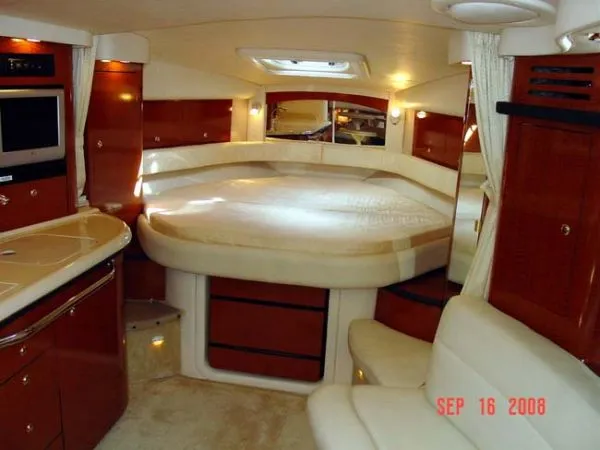 Slide: The Image of Sea Ray *340 Sundancer* 2004 - 3