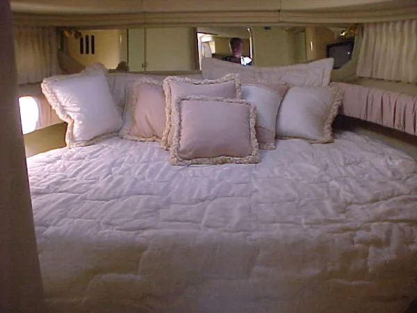 Slide: The Image of Sea Ray Sundancer 2000 - 1