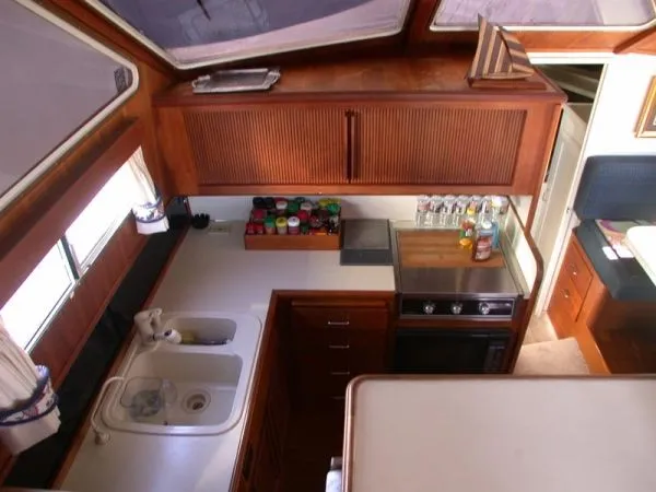 Slide: The Image of Tollycraft 44 Cockpit MY 1989 - 8