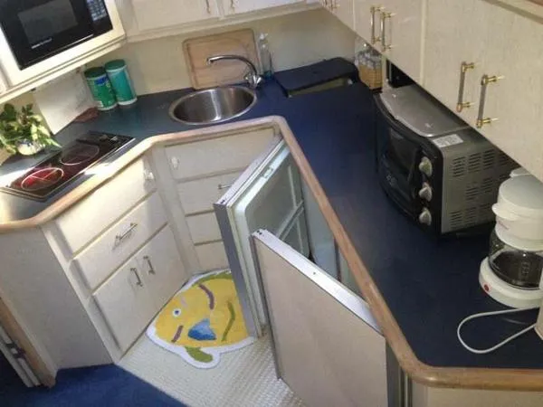Slide: The Image of Wellcraft Cockpit Motoryacht 1995 - 6