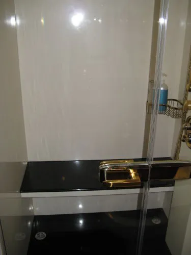 Slide: The Image of Johnson Enclosed Flybridge 2003 - 11