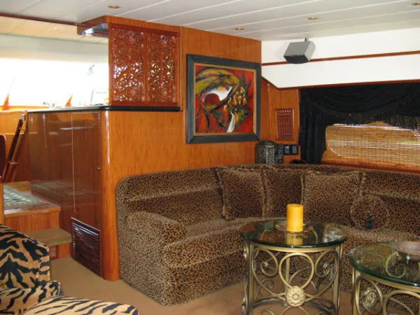 Slide: The Image of Johnson Enclosed Flybridge 2003 - 2