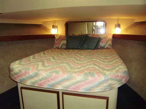 Slide: The Image of Chris-Craft 480 Corinthian 1986 - 9