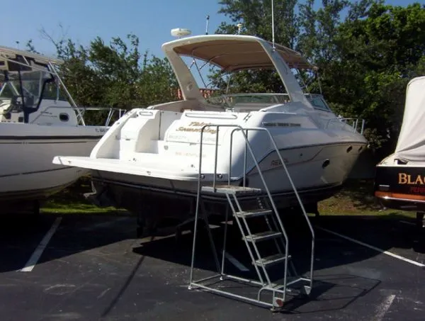 Slide: The Image of Regal 9.8 VENTURA 1994 - 8