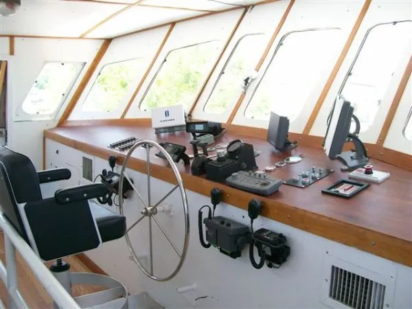 Slide: The Image of Alumaship Inc. Pilothouse 1974 - 10