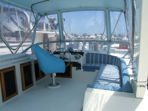 Slide: The Image of Bluewater Coastal Cruiser 1987 - 10