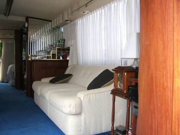 Slide: The Image of Bluewater Coastal Cruiser 1987 - 4