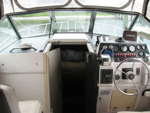 Slide: The Image of Wellcraft *Coastal 2800* 1991 - 7