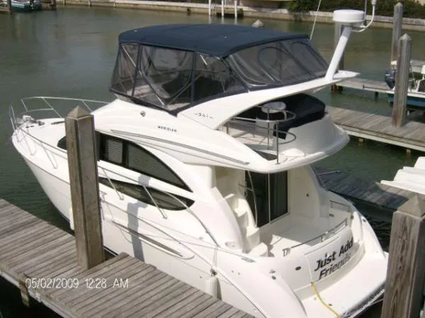 Slide: The Image of Meridian 341 Flybridge Cruiser 2006 - 0