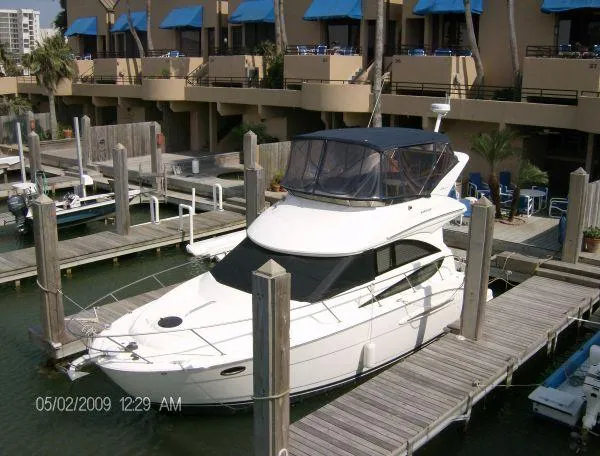 Slide: The Image of Meridian 341 Flybridge Cruiser 2006 - 9