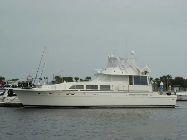 Slide: The Image of Bertram *Cockpit Motoryacht* 1982 - 0